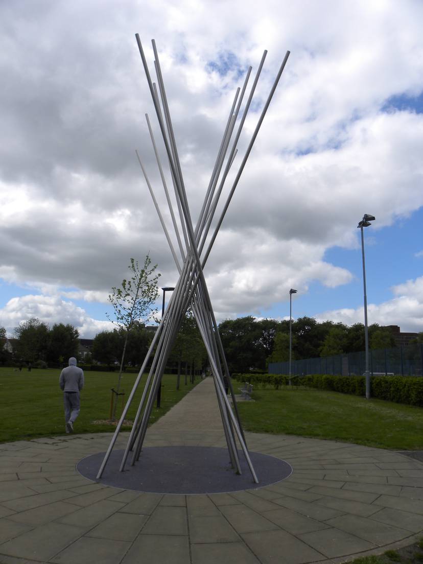Photo of The Axis sculpture in Vale Park in Aylesbury